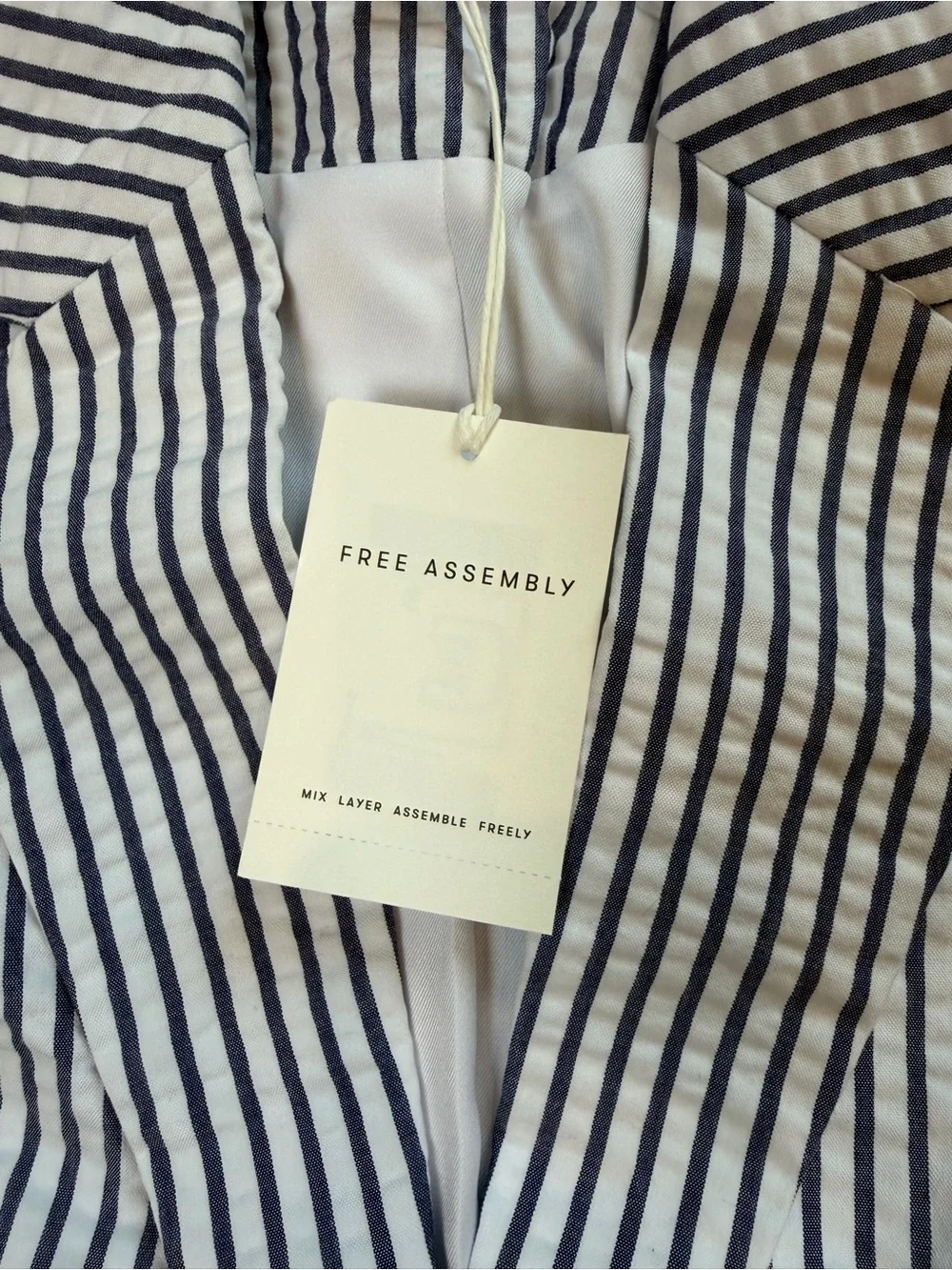 NWT Free Assembly Seersucker Blazer | Small Blue & White Striped Coastal Classic - Picture 7 of 9